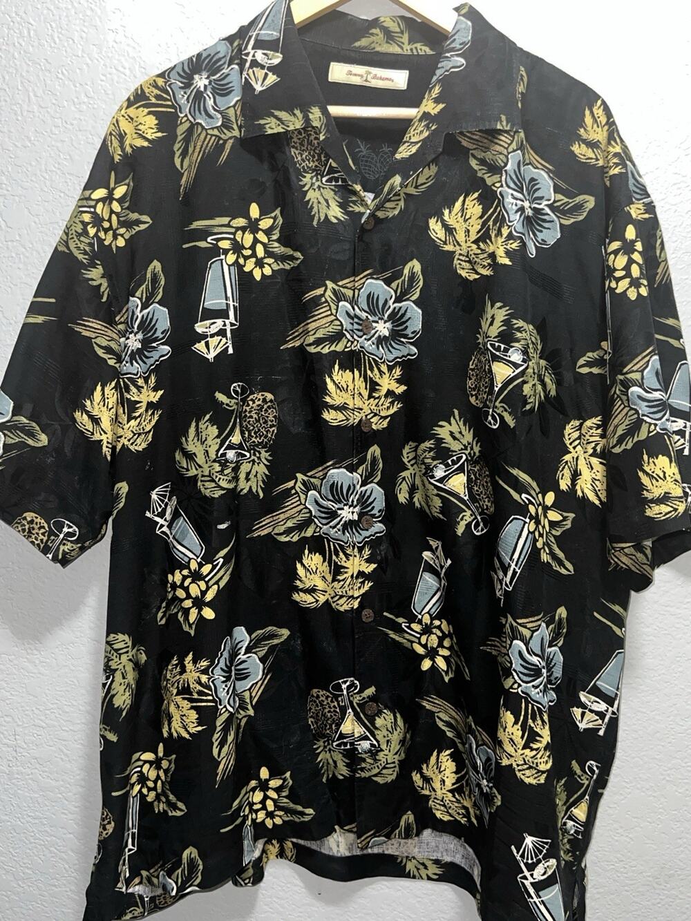 Tommy Bahama 100% Silk Men’s XXL Cocktail Martini Hawaiian Resort Beach Vacation